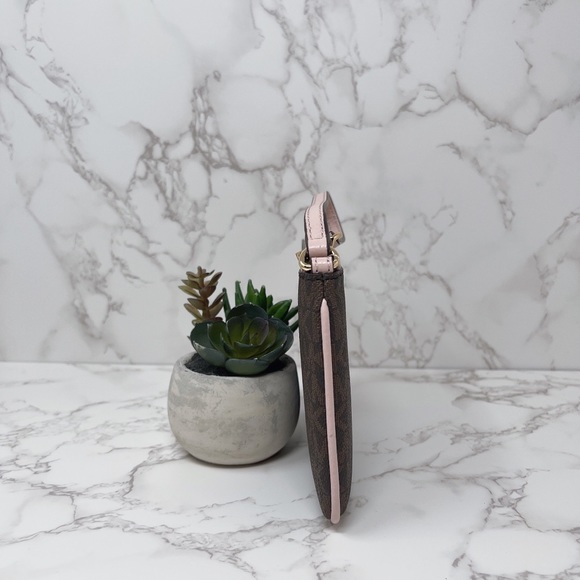 Michael Kors JST Large Top Zip Wristlet - Picture 3 of 8